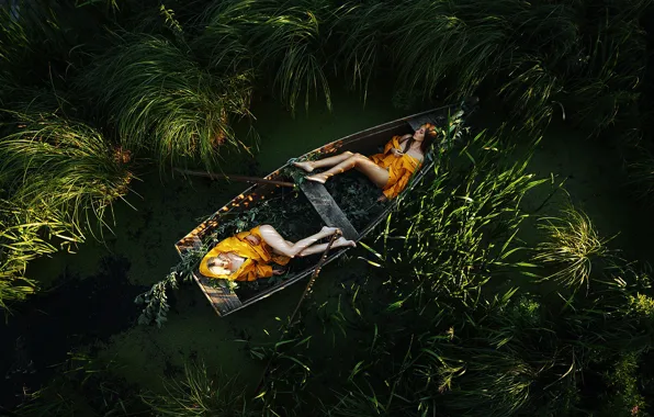 Sleep, two girls, in the boat, Oleg Gritsun
