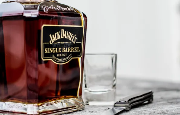 Background, knife, whiskey