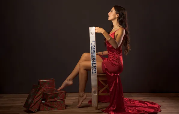 Tape, Dress, Feet, Sitting, Side, Chairs, Miss