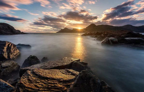 Picture sea, rocks, dawn, morning