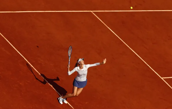 The ball, racket, Maria Sharapova, court