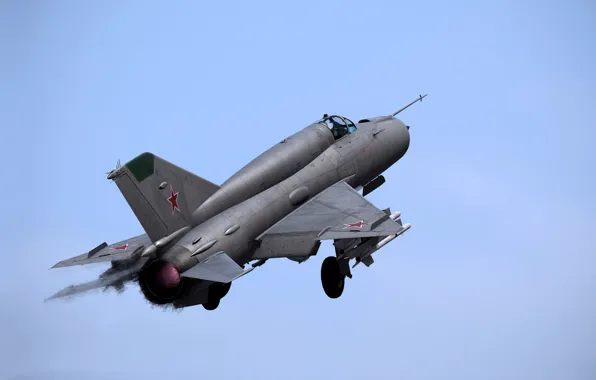 The rise, KB MiG, MiG-21bis, Frontline fighter