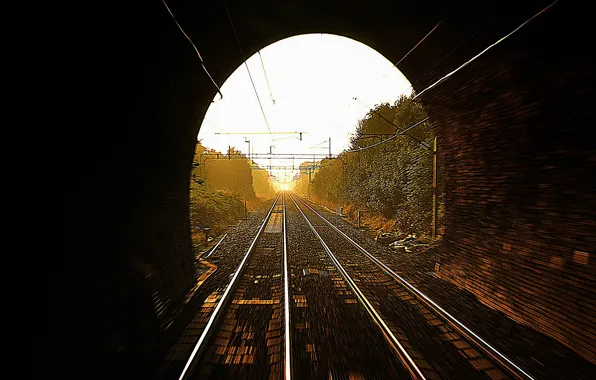 Picture the sun, light, rails, railroad, the tunnel