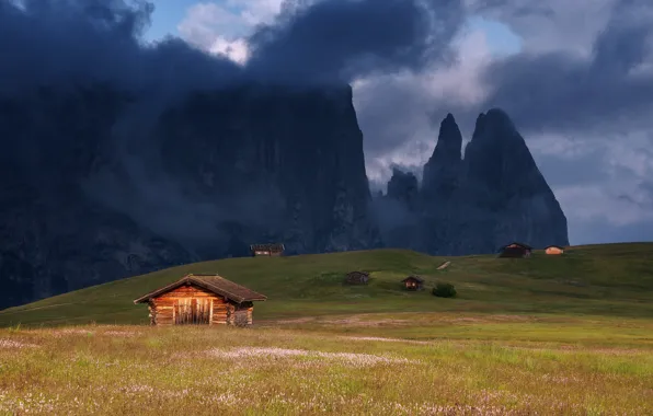 Picture mountains, fog, house