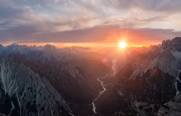 The sky, the sun, clouds, rays, light, mountains, fog, river