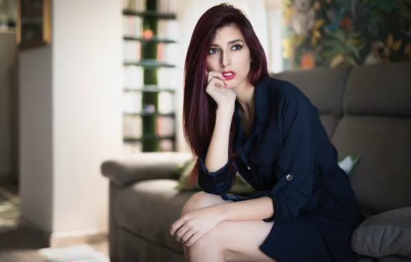 Picture room, sofa, Anita, face, look