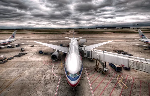 Picture The plane, Clouds, Airport, Wings, Boeing, Aviation, 777, Overcast