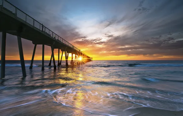 The sky, the sun, clouds, rays, sunset, the ocean, shore, the evening