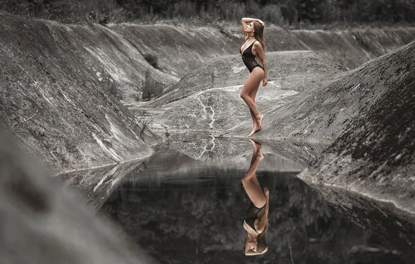 Water, sexy, pose, reflection, model, makeup, figure, hairstyle