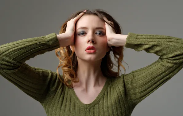 Makeup, sponge, sweater, Disha Shemetova, Eugene Kuryanov