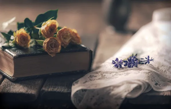 Picture flowers, books, roses