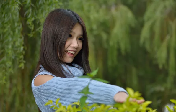 Smile, Asian, Hair, Brunette, Sweater