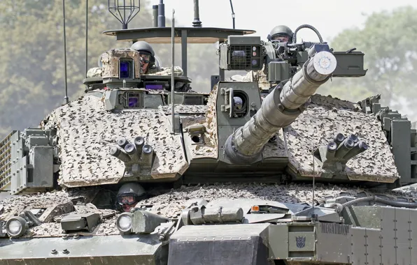 Picture tank, combat, Challenger 2, "Challenger 2"