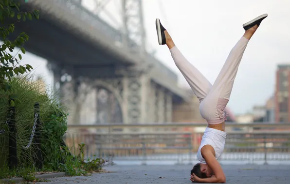 Wallpaper girl, the city, pose, background, legs, gymnast