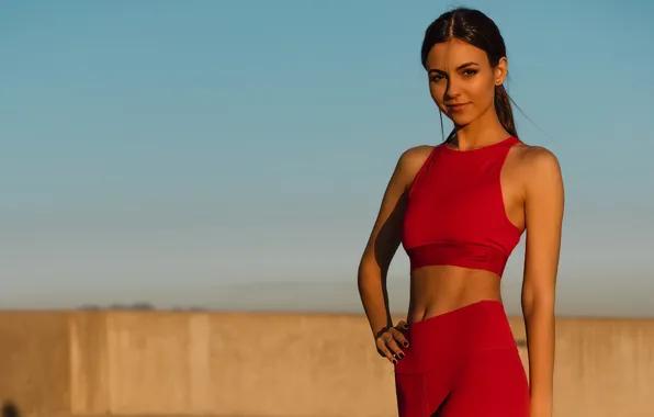 Smile, beautiful girl, smile, charm, beautiful girl, sports wear, Victoria Justice, charm