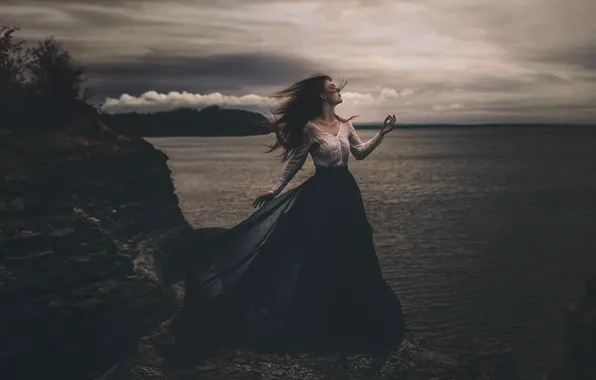 WATER, HORIZON, The SKY, CLOUDS, DRESS, BRUNETTE, ROCKS, Shelby Robinson