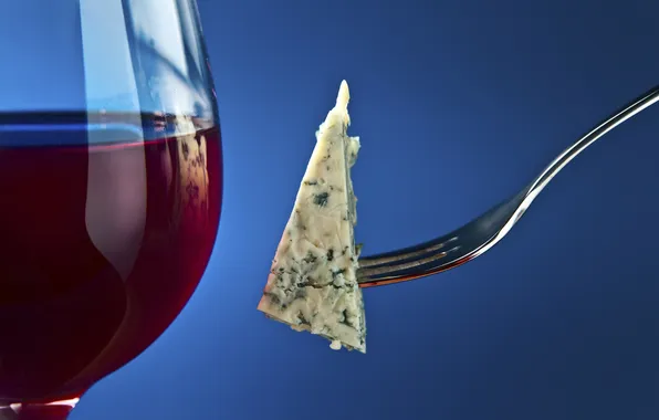 Wine, wineglass, blue cheese, roqueford