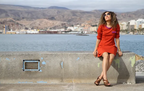 Picture water, girl, mountains, ship, dress, glasses