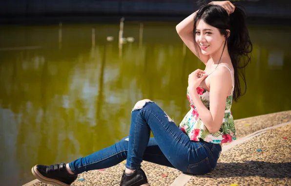 Picture summer, girl, face, smile, river