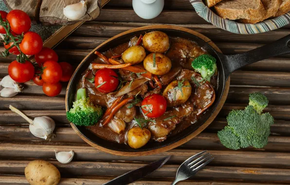 Meat, vegetables, tomatoes, dish, garlic, potatoes, broccoli, potatoes