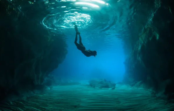The ocean, rocks, people, the bottom, underwater world