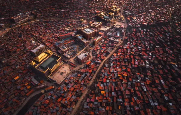 The city, home, China, scale