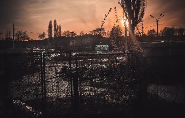 Sadness, the sun, sunset, yellow, the city, garbage, dark, dark