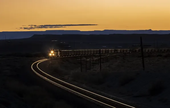 Picture night, train, railroad