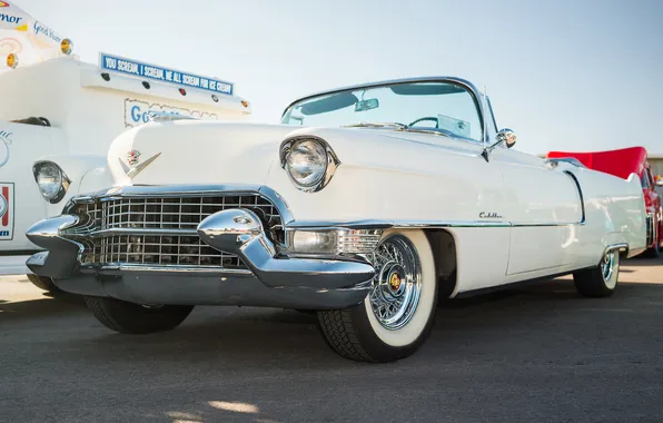 Picture Cadillac, the front, 1955, Series 62