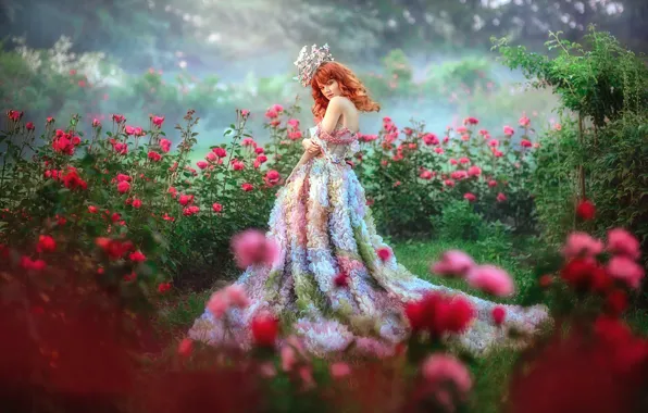 DRESS, FLOWERS, REDHEAD, photographer Tatiana Nevmerzhitskaya