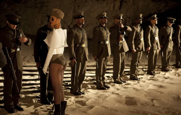 Picture sand, soldiers, hard, rihanna
