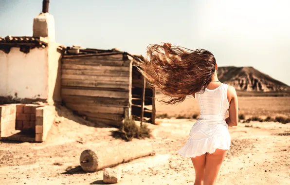Picture girl, the wind, hair, legs, Laurent KC, Bardenas Desert