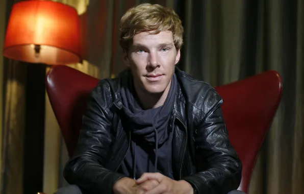 Look, actor, Benedict Cumberbatch, Benedict Cumberbatch, British actor, the half-smile