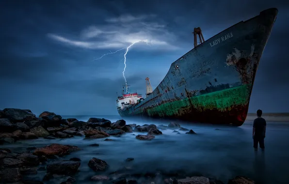 Picture sea, stones, lightning, people, ship, stranded