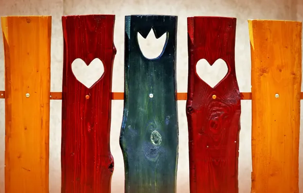 Board, the fence, hearts