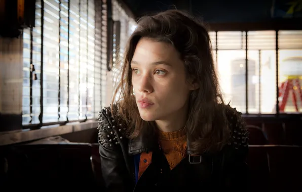 Sofi, Astrid Berges-Frisbey, I–the beginning, I Origins