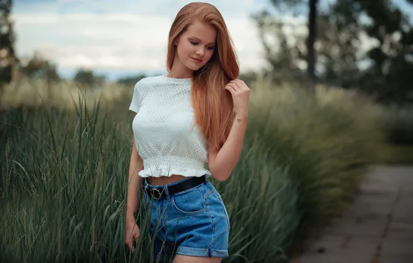 Picture grass, girl, nature, shorts, blouse, red, Cserfalvi Zoltán