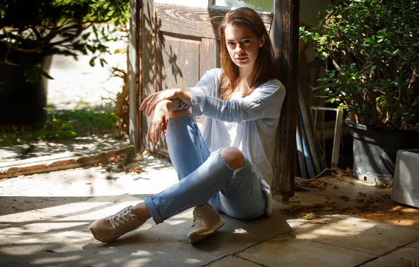 Girl, beautiful, model, jeans, sneakers, longsleeve