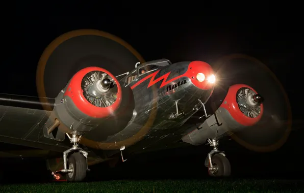 The plane, the airfield, propellers