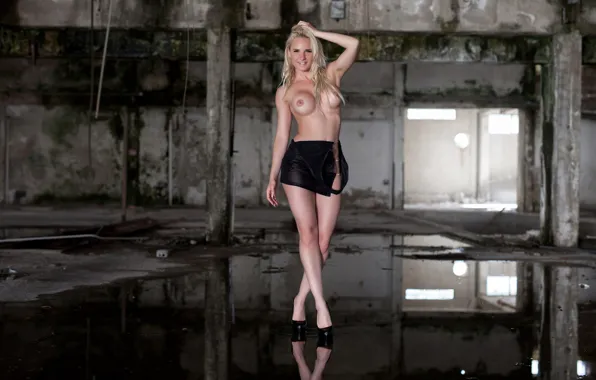 Long hair, nipples, topless, big tits, sexy blonde, high heels, busty, beautiful face