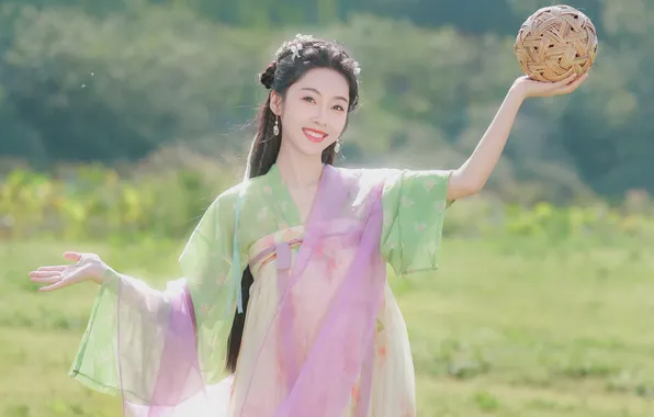 Girl, smile, tenderness, the ball, China, ease, hanfu, Xuan Lu