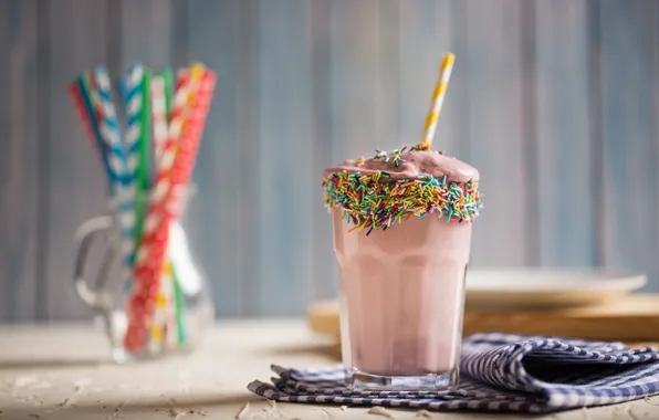 Picture glass, berries, tube, milkshake