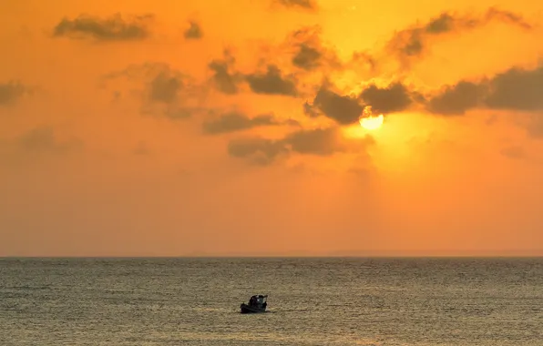 Picture sea, clouds, sunset, yellow, boat, horizon, Brazil, sunlight