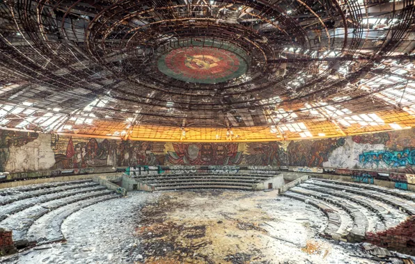 Colors, dirt, ruins, abandoned building, Buzludzha Monument