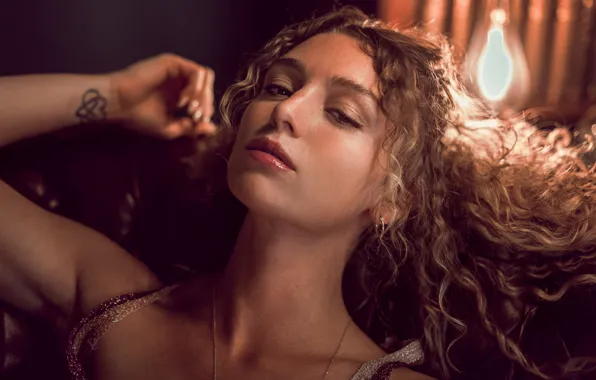 Look, girl, light, pose, lamp, portrait, makeup, hairstyle