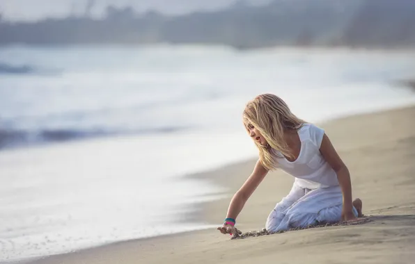 Picture sand, surf, girl, Edie Layland