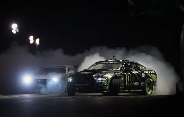 Picture light, night, green, lights, monster, mustang, Mustang, Tits