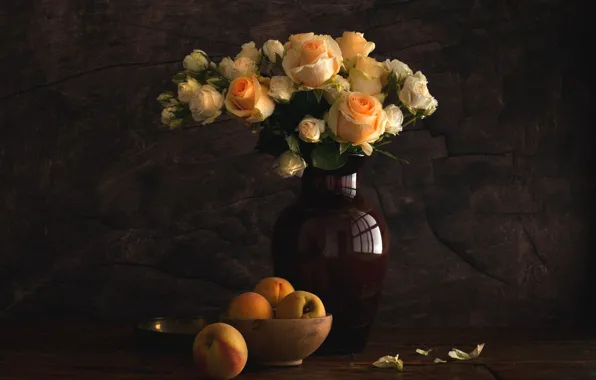 Roses, vase, peaches