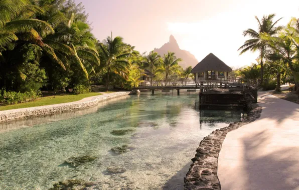 Bora-Bora, lagoon, morning at Le Meridien hotel