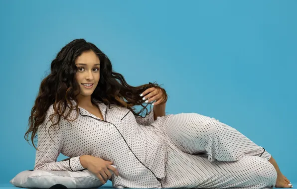 Girl, pillow, pajamas, Giselle